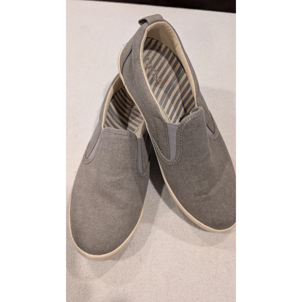 Taos Gray Slip On Shoes Womens 7.5 Comfort Canvas Casual Flats EUC